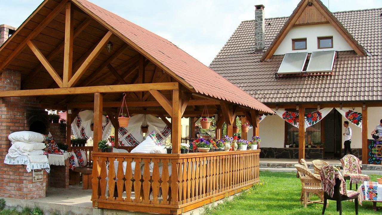 Pensiunea Rares Bistrita Bargaului Екстериор снимка