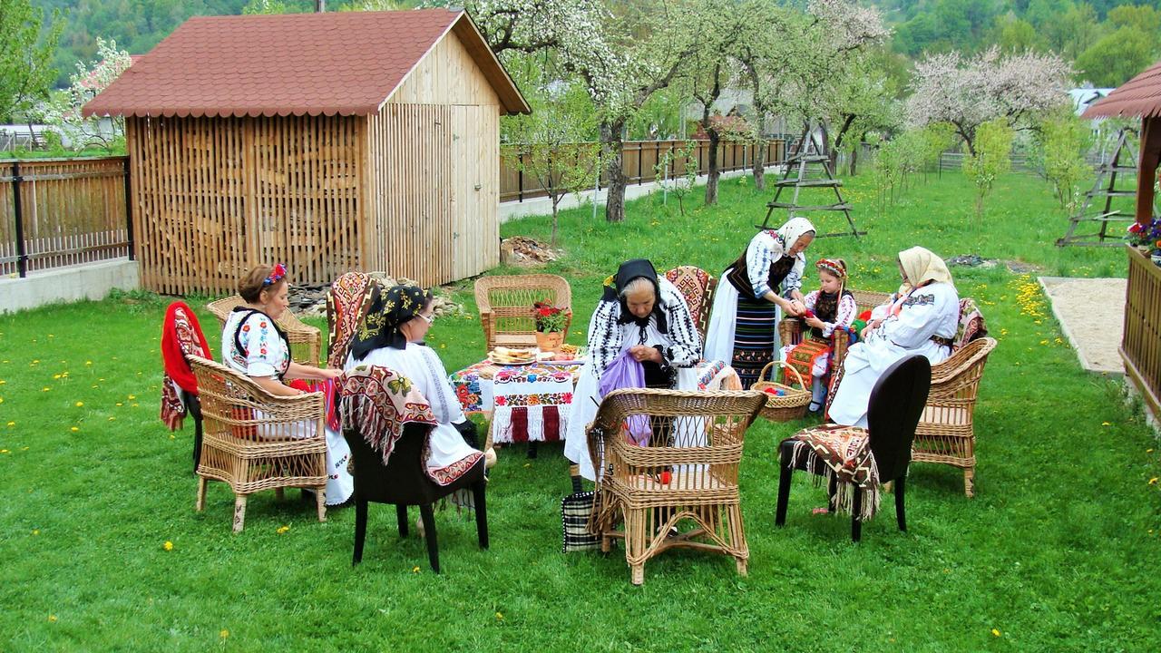 Pensiunea Rares Bistrita Bargaului Екстериор снимка